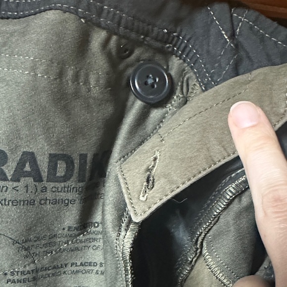 Men's Kuhl Hiking Pants - Picture 10 of 10